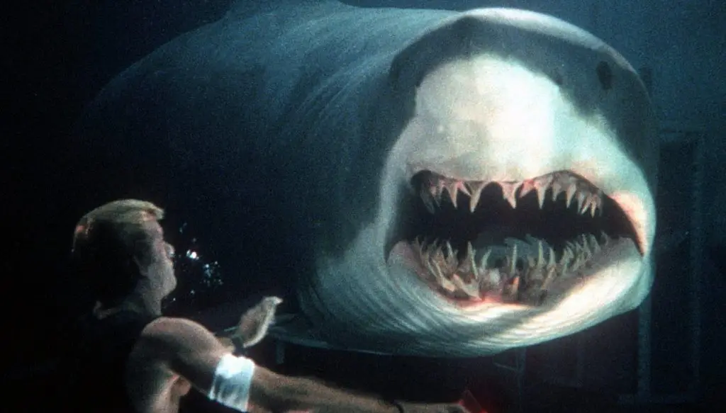 Deep Blue Sea Movie 1999