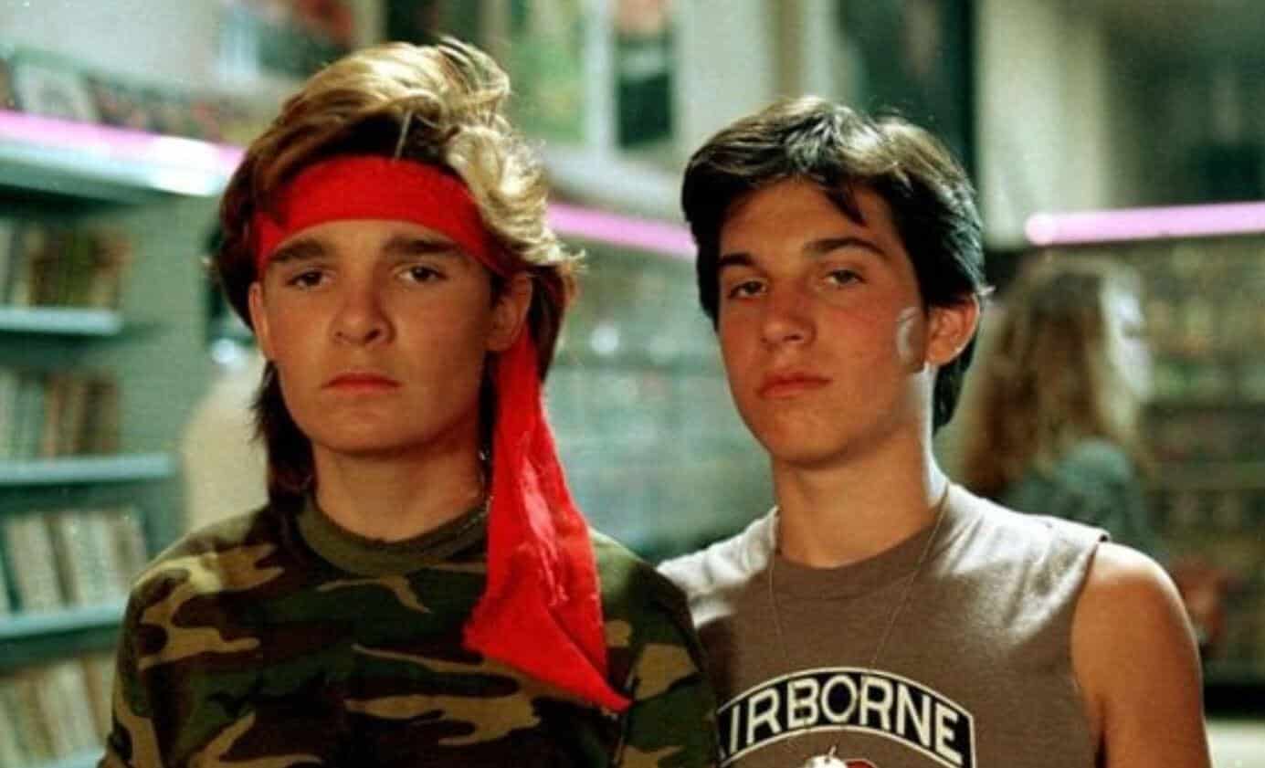 'The Lost Boys' TV Series Just Cast Its Frog Sisters