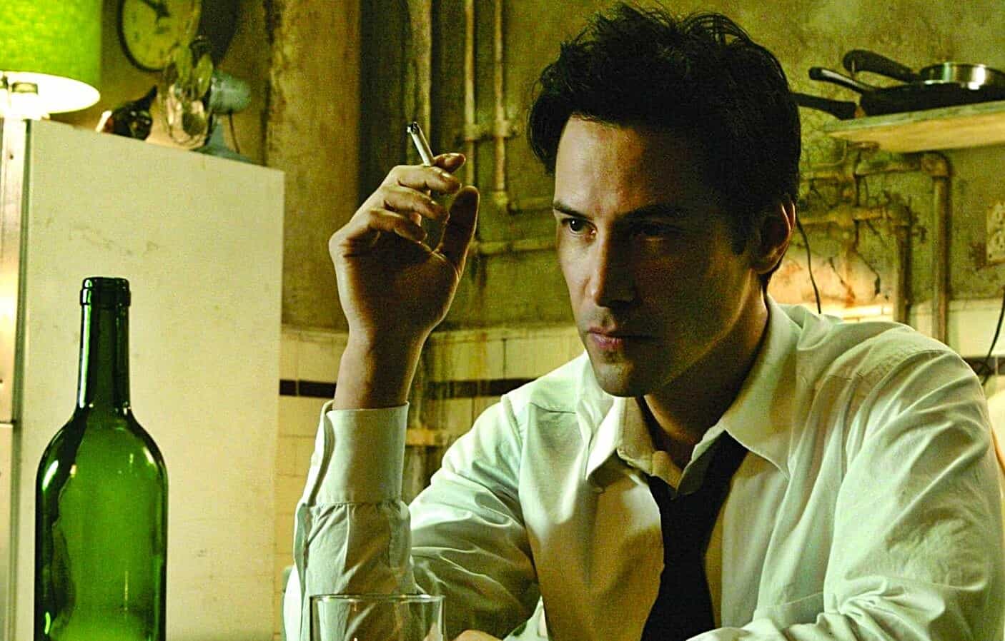 does keanu smoke cigarettes Reeves takes a break from filming to enjoy a cigarette on the set of Outcome in Malibu and rinses out his mouth before returning to set.  #keanureeves #keanucharlesreeves #johnwick #johnwickmovie # Here's What Keanu Reeves Has