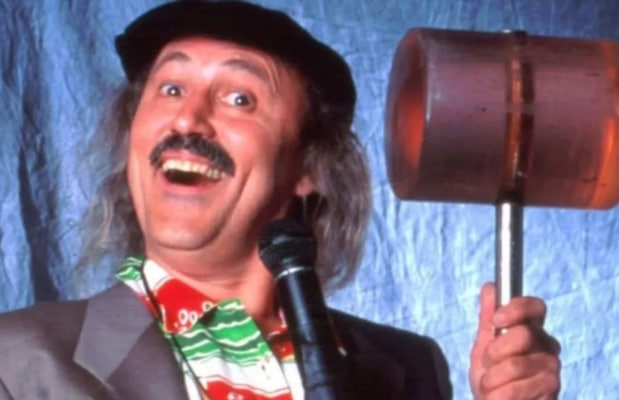 Watermelon-Smashing Comedian Gallagher Dead At 76 Gallagher
