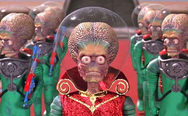 Whistleblower Claims U.S. Recovered “Non-Human Biologics” From UFO Crash Sites ufo aliens