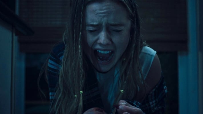 Stephen King Praises Horror Movie That Got Terrible Reviews stephen king horror movie night swim