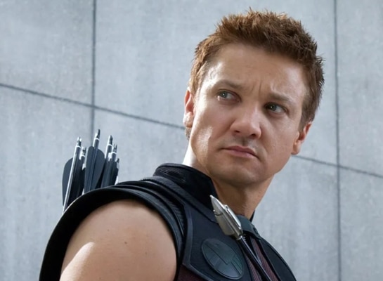 Female Filmmaker Accuses Jeremy Renner Of Threatening To Report Her to ICE jeremy renner