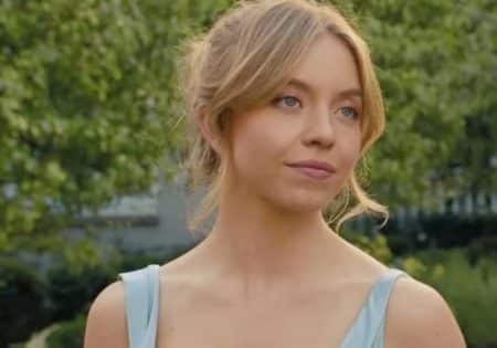 Sydney Sweeney Smiles In Candid Topless Photo sydney sweeney